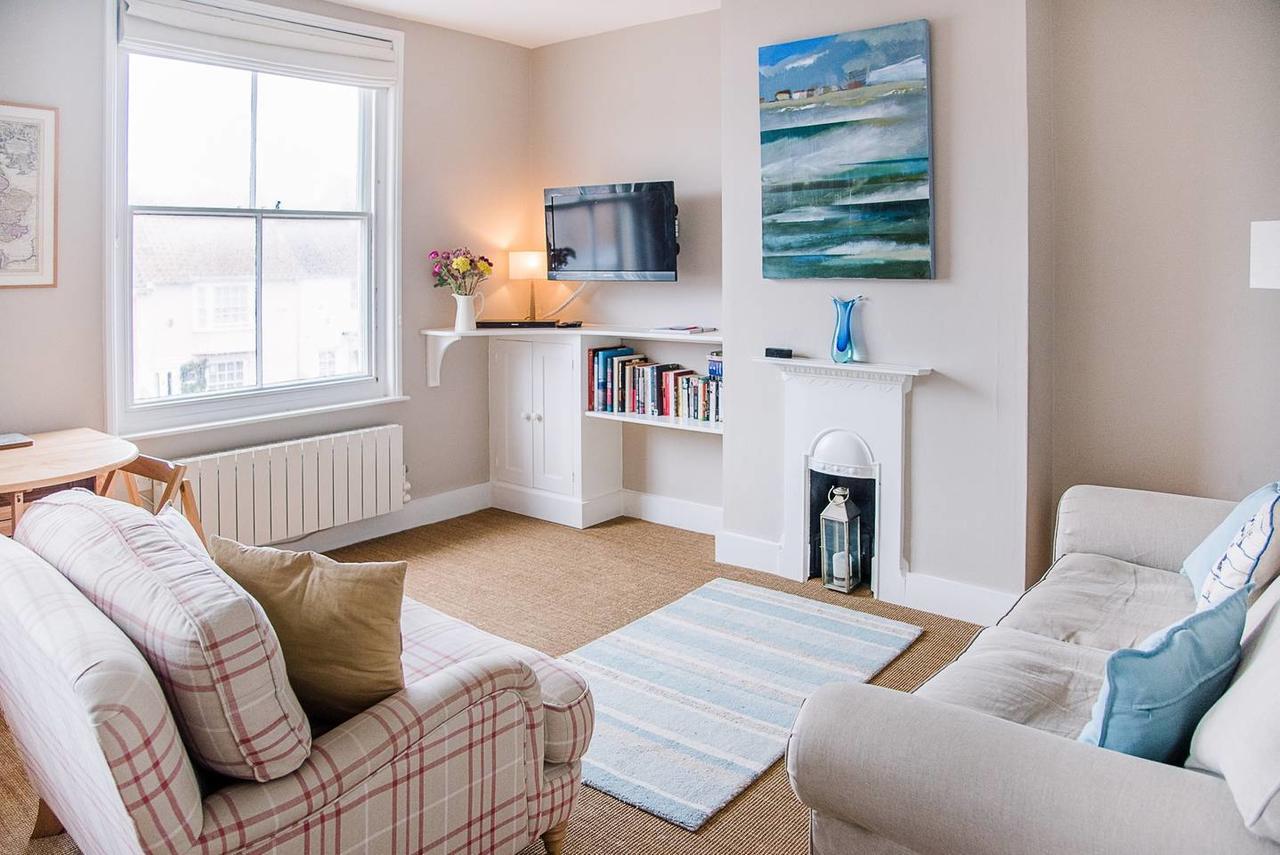 Serendipity, Aldeburgh - An Apartment On The High Street! Dış mekan fotoğraf